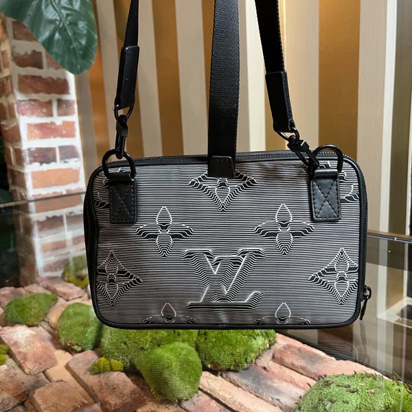 Black lv messenger bag hot sale