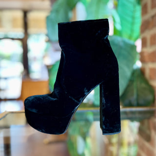 MIU MIU Black Velvet Platform Boots Sz 37.5