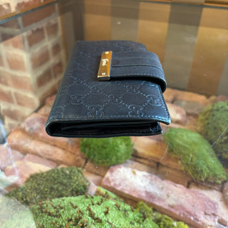 GUCCI GG Supreme Leather Continental Wallet