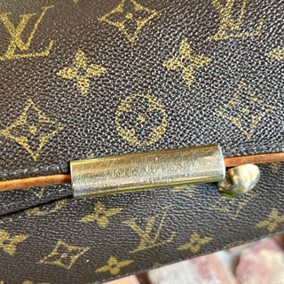 LOUIS VUITTON Abbesses Brown Monogram Canvas Messenger Bag