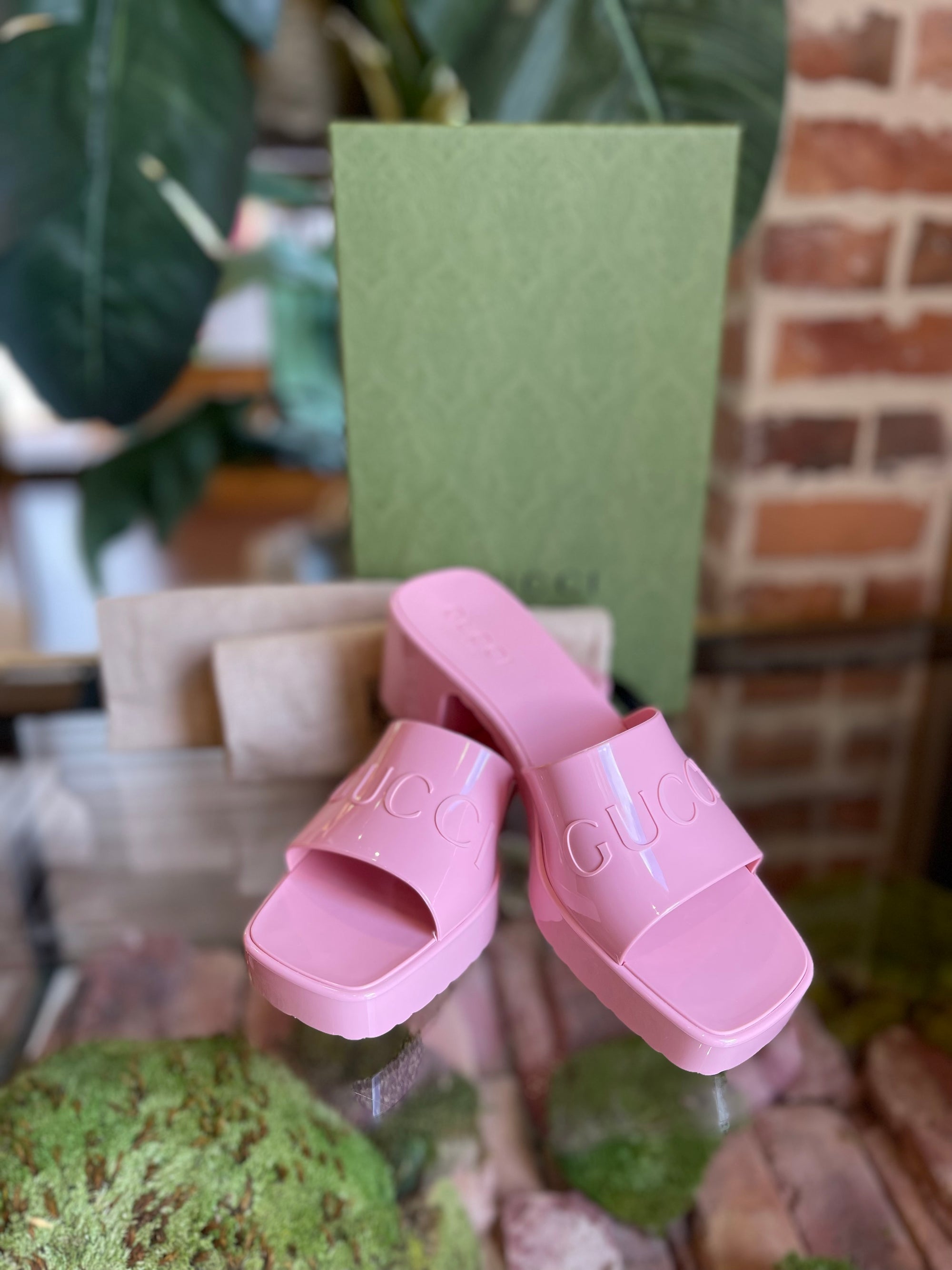 GUCCI Pink Rubber Chunky Sandal Heels Sz 37 TS3186
