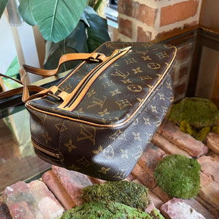 LOUIS VUITTON Cite MM Monogram Brown Canvas Shoulder Bag