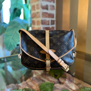 LOUIS VUITTON Saumur 30 Brown Monogram Canvas  Crossbody Bag