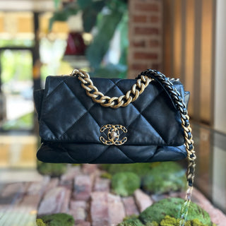 CHANEL 19 Medium Black Quilted Goatskin Shoulder Bag