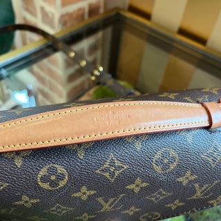 LOUIS VUITTON Pochette Metis Brown Monogram Canvas Shoulder Bag