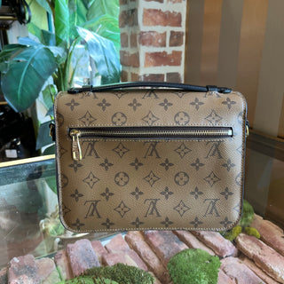 LOUIS VUITTON Pochette Metis Monogram Reverse Shoulder Bag