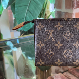 LOUIS VUITTON Toiletry Pouch 15 Brown Monogram Canvas Pouch