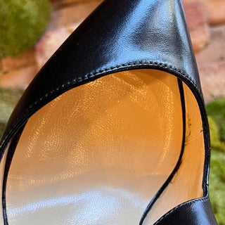 CHRISTIAN LOUBOUTIN Sharpeta Black Leather Pumps SZ 38 (US 8)