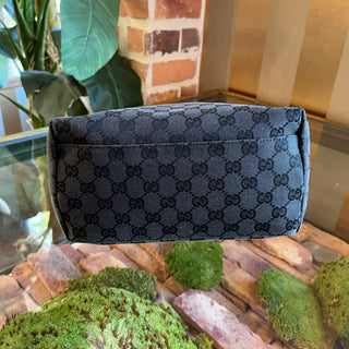 GUCCI GG Supreme Black Canvas Shoulder Bag