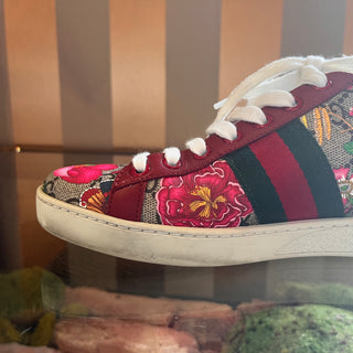 GUCCI Red Green Flora GG Supreme Web Ace Sneakers SZ 38 (US 8)