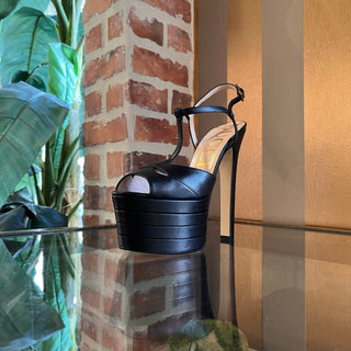 GUCCI Black Leather Angel Platform Sandals SZ 38 (US 8)