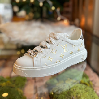 LOUIS VUITTON Time Out Calfskin Monogram Debossed Sneakers 38.5(835US)