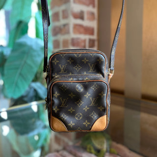 LOUIS VUITTON Amazone Brown Monogram Canvas Crossbody