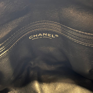 CHANEL Ligne Black Diagonal CC Lambskin Shoulder Bag