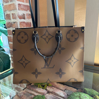 LOUIS VUITTON LV Monogram OnTheGo GM