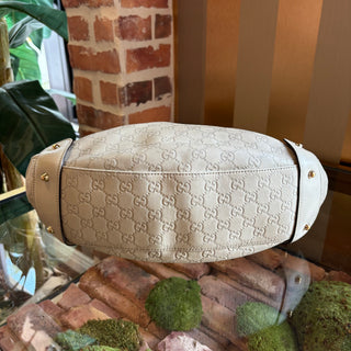 GUCCI GG Signature Pelham Hobo