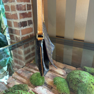 LOUIS VUITTON Musette Tango Shoulder Bag