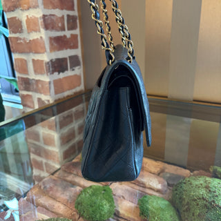 CHANEL Classic Jumbo Double Flap Shoulder Bag