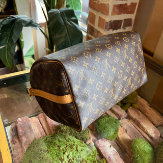 LOUIS VUITTON Speedy Bandouliere 30 Monogram Canvas Satchel