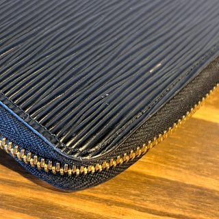 LOUIS VUITTON Epi Zippy Wallet