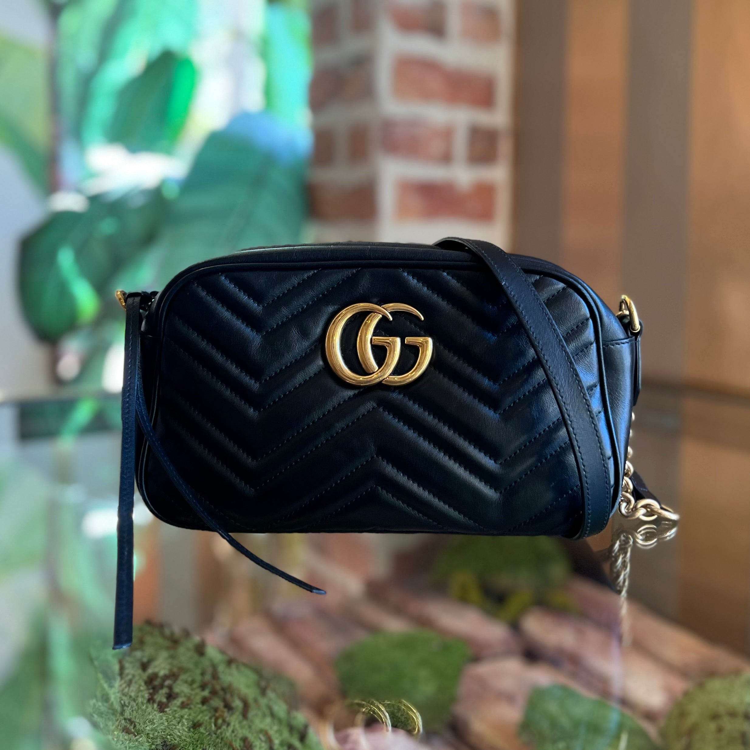 GUCCI GG Marmont Camera Small Quilted Leather Shoulder Bag