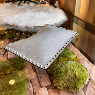 VALENTINO Gray Pebbled Calfskin Large Rockstud Zip Clutch
