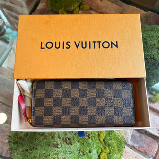 LOUIS VUITTON Damier Ebene Coated Canvas Zippy Wallet