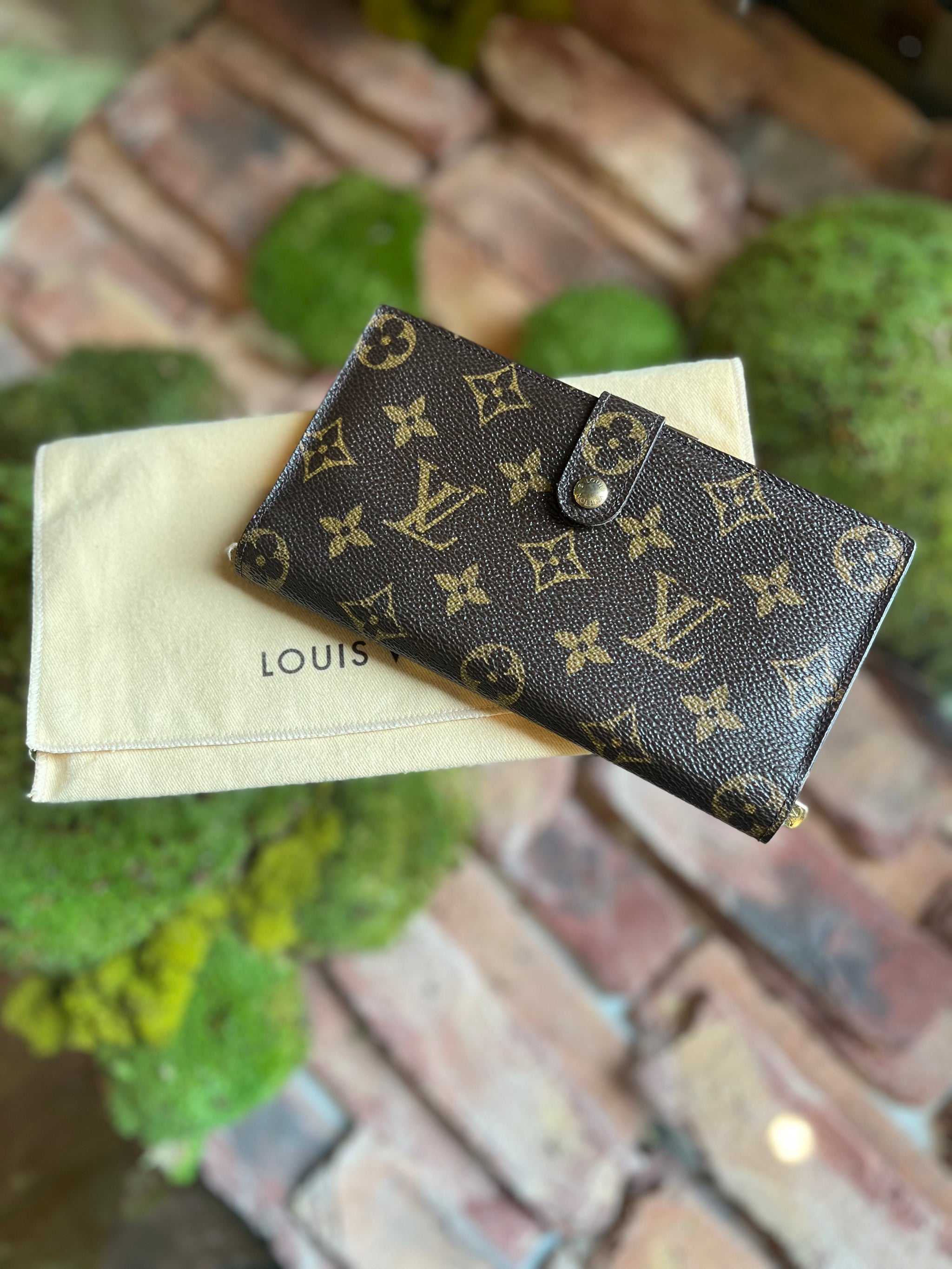Louis Vuitton Monogram French Purse Kiss-Lock Wallet 