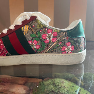 GUCCI Red Green Flora GG Supreme Web Ace Sneakers SZ 38 (US 8)