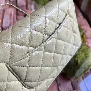 CHANEL Mint Green Quilted CC Wallet On Chain