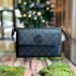 GUCCI Black GG Supreme Canvas Belt Bag