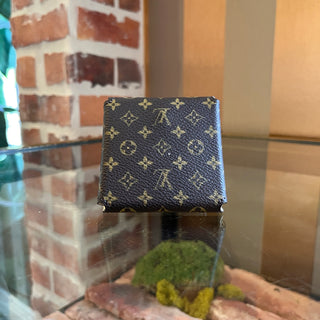 LOUIS VUITTON Small LV Monogram Folding Jewelry Case SN0054