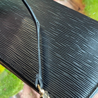 LOUIS VUITTON Pochette Accessories 24 Black Epi Leather Shoulder Bag