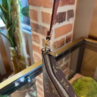 LOUIS VUITTON Pochette Accessories Vintage Brown Monogram Canvas Shoulder Bag