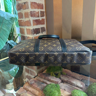 LOUIS VUITTON Monogram Macassar Porte Documents-Voyage PM