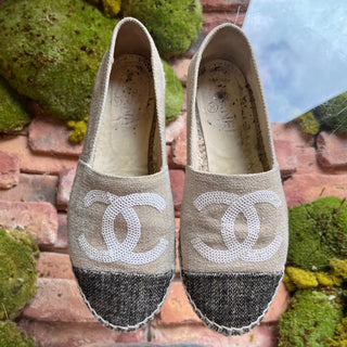 CHANEL CC Beige Espadrilles SZ 36 (US 6)