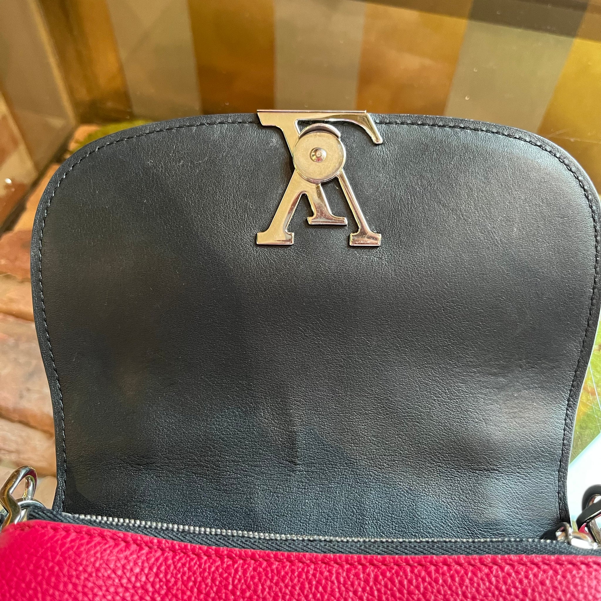 Louis Vuitton Pink Leather Vivienne NM Shoulder Bag