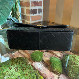 CHANEL Vintage Classic Jumbo Single Flap Bag