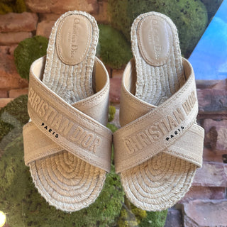 CHRISTIAN DIOR Beige Canvas Espadrilles Slides SZ 39 (US 9)