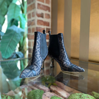 FENDI Zucca Ankle Boots SZ 35 (US 5)