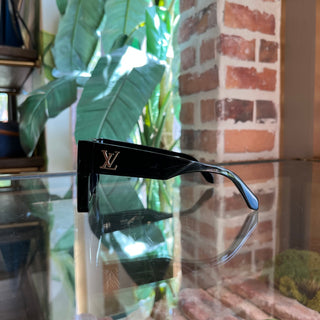 LOUIS VUITTON Z1547W 93L Cyclone Black Acetate Oversized Square Sunglasses