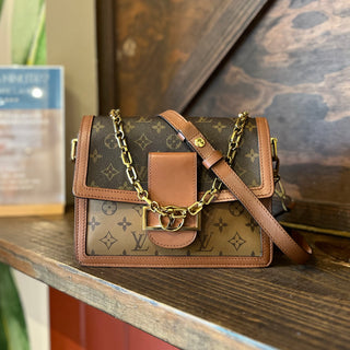 LOUIS VUITTON Dauphine MM Reverse Monogram Canvas Shoulder Bag