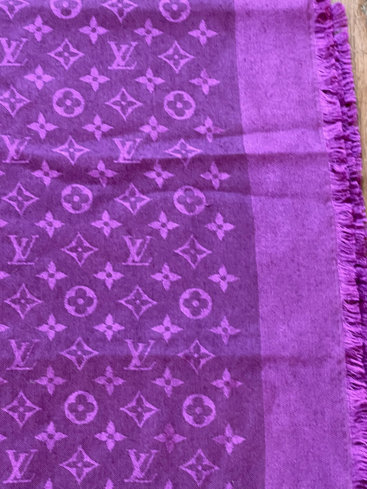 LOUIS VUITTON Purple Monogram Shine Shawl