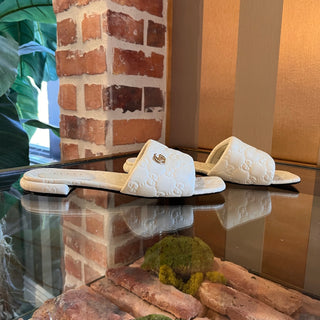 GUCCI White Leather Embossed Guccissima Slides SZ 38 (US 8)