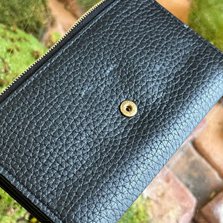 LOUIS VUITTON Capucines Compact Black Taurillon Leather Wallet