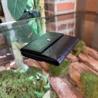 LOUIS VUITTON Elise Gray Matte Vernis Leather Wallet