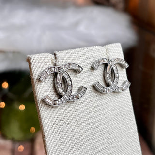 CHANEL Coco Mark CC Baguette Pearls Studded Earrings