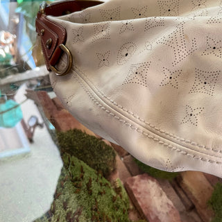 LOUIS VUITTON Limited Edition Onatah GM White Mahina Leather Bag