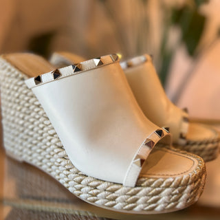 VALENTINO Rockstud Accent Leather Espadrilles SZ 40