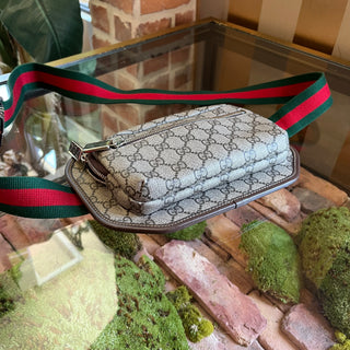 GUCCI Beige GG Supreme Canvas Belt Bag